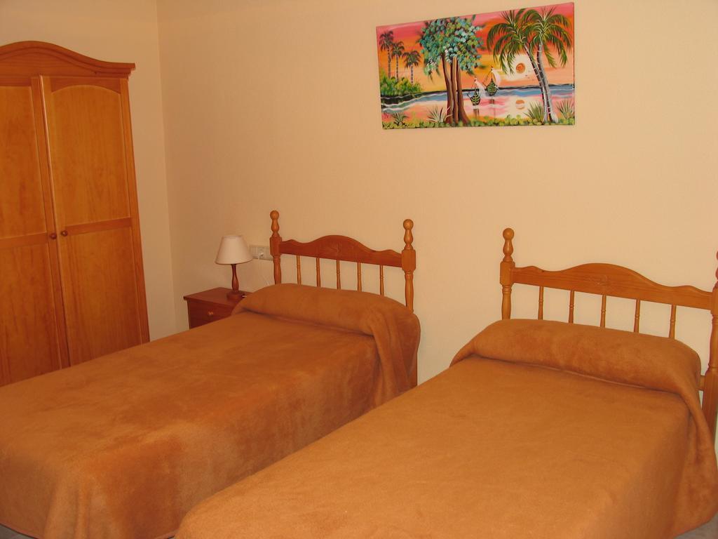 Hostal Asador Imperial Crevillente Habitación foto