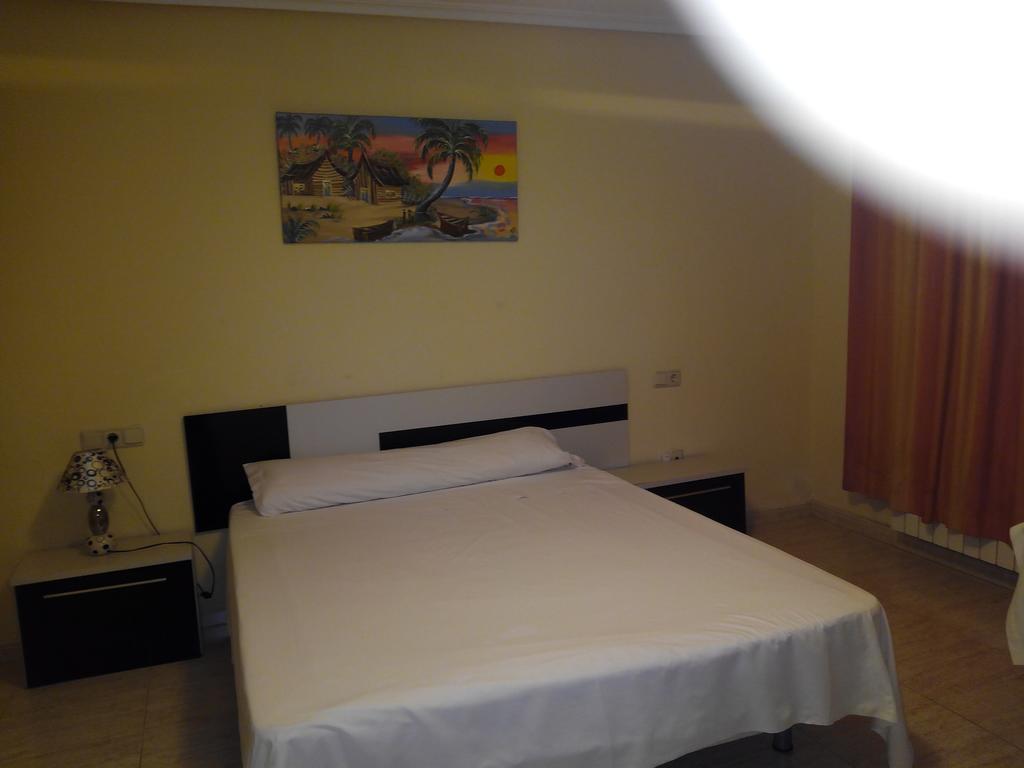 Hostal Asador Imperial Crevillente Exterior foto